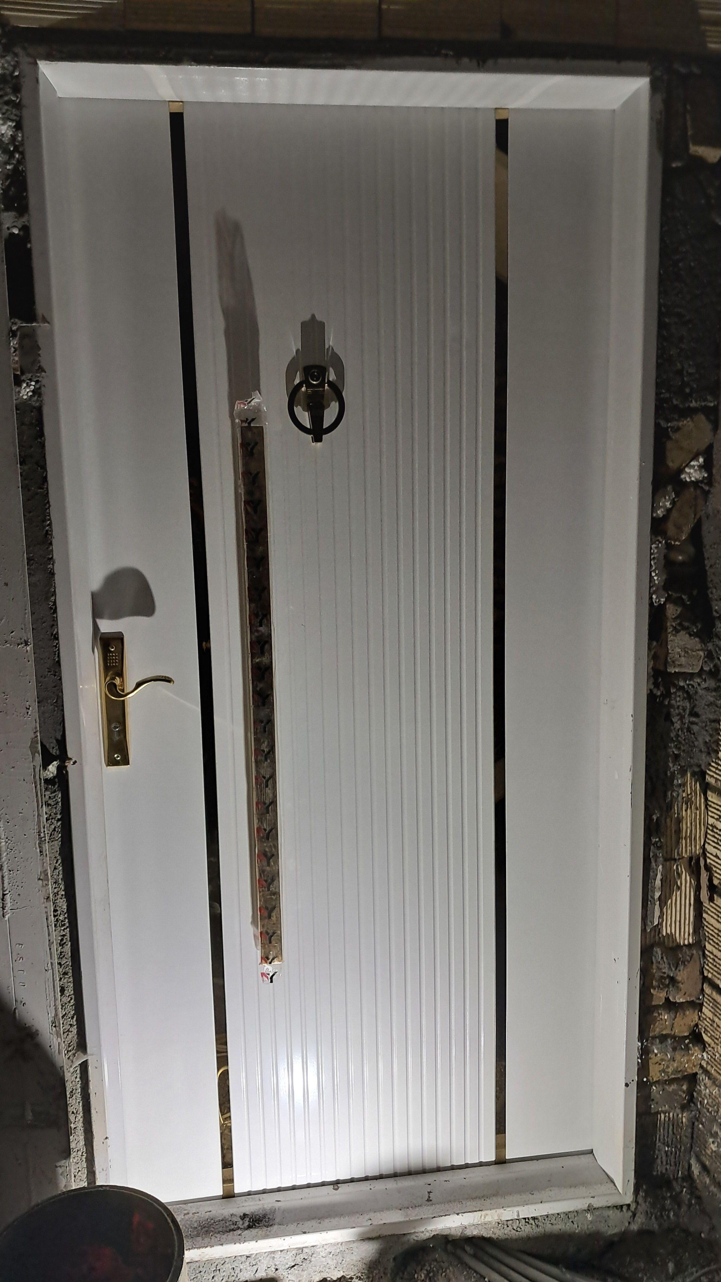 نصب درب ساختمان - شهاب مظفری  نصبینو