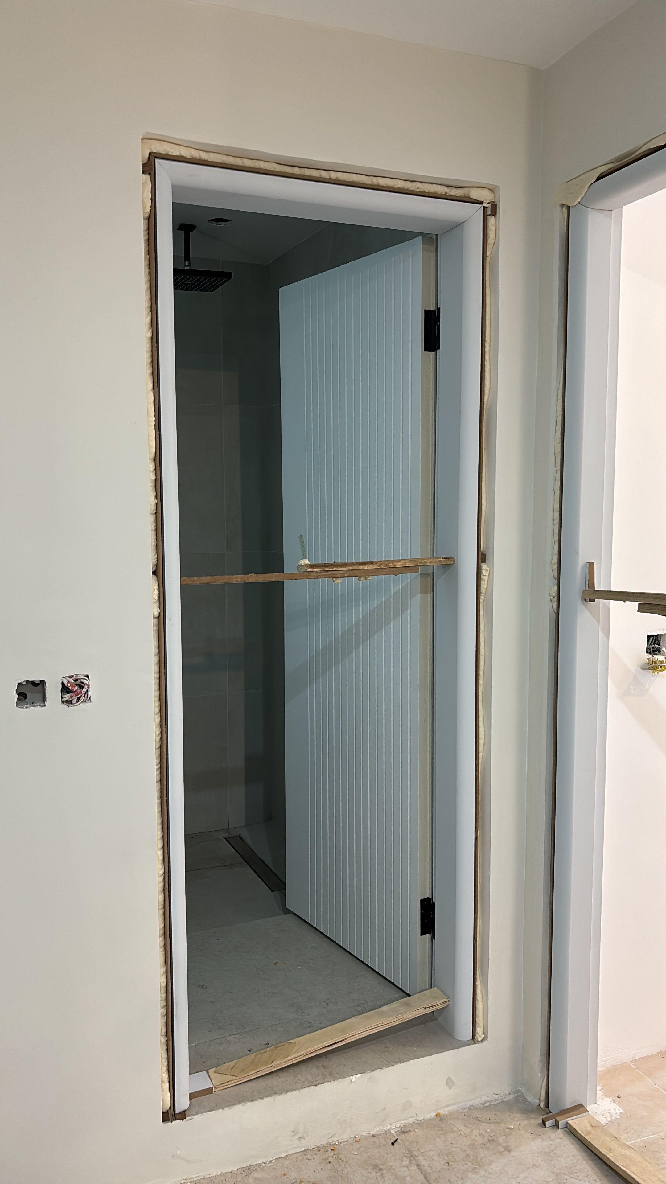 نصب درب ساختمان - علی توفیق نیا نصبینو