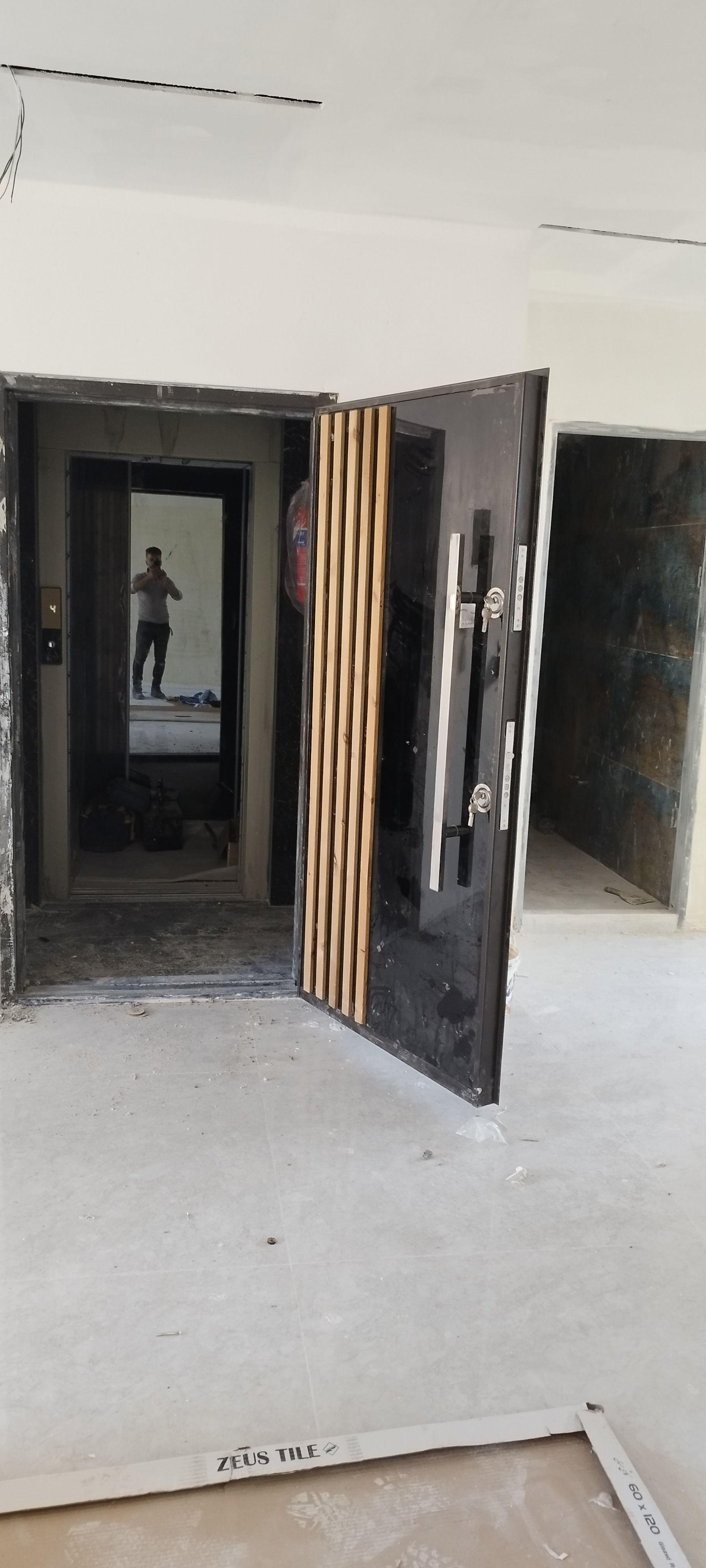 علی امینی - نصاب درب نصبینو